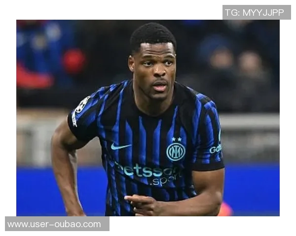 伤愈复出再战绿茵场29岁国米边卫邓弗里斯分享训练照重返球队